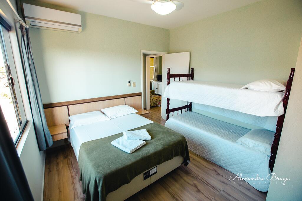 Apartpousada Residencial Dos Reis Sao Francisco do Sul Esterno foto